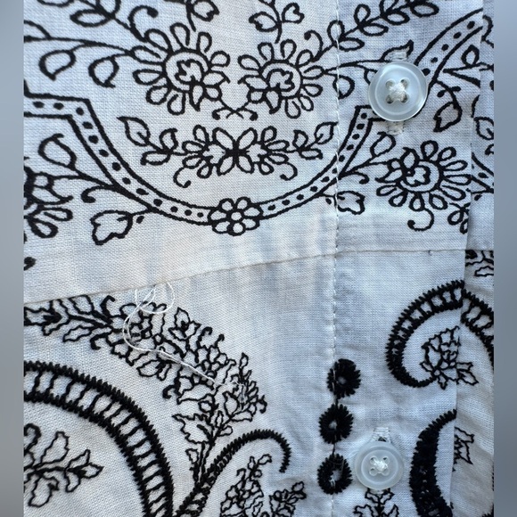 Chico’s Paisley Eyelet Black White Floral Embroidered Scalloped Shirt 3 US XL - Picture 9 of 16